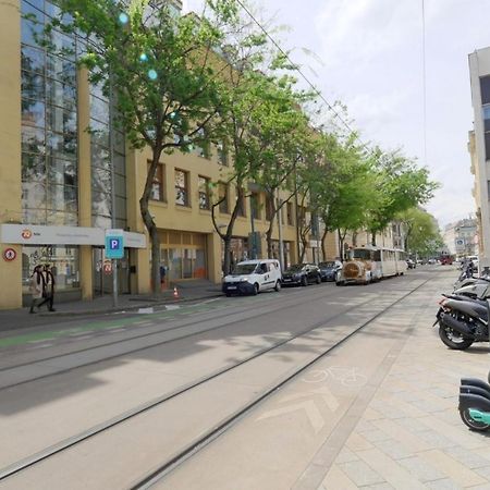 Velky 3I Apartman V Centre Mesta Братислава Екстериор снимка