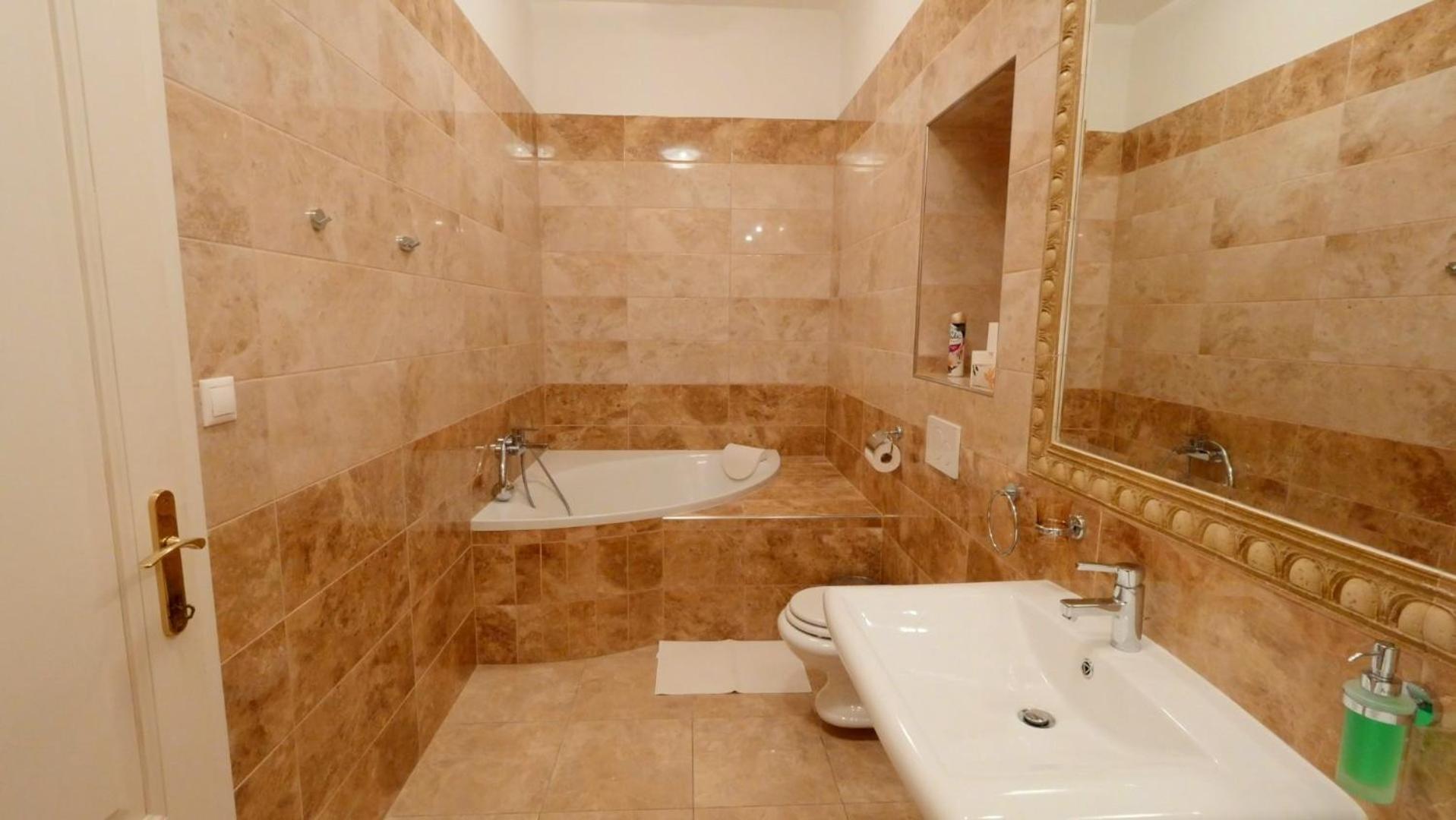 Velky 3I Apartman V Centre Mesta Братислава Екстериор снимка